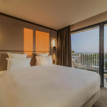 & Amoria La Baule, A Member Of Radisson Individuals